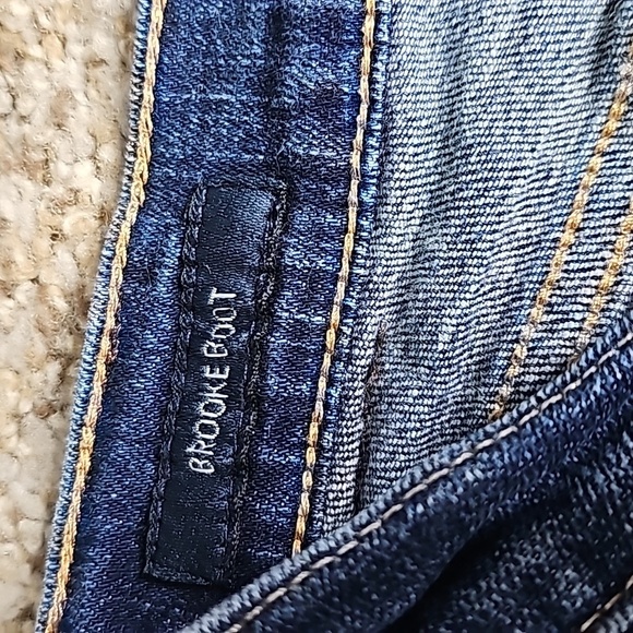 Lucky Brand Boot Cut Jeans - Picture 3 of 7